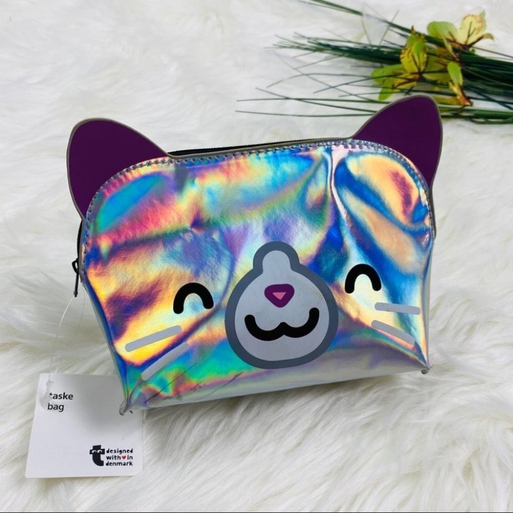 SALE New Holographic Cat Make-up Bag